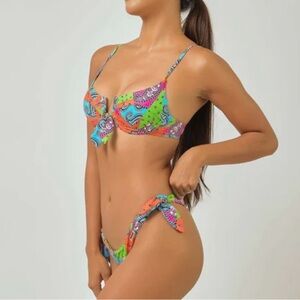 Blackbough Bella Underwire Top and Side Ties Cheeky Bottom in Juicy Patch. S/M